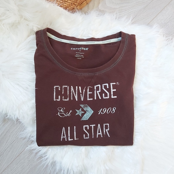 Brown Converse tshirt